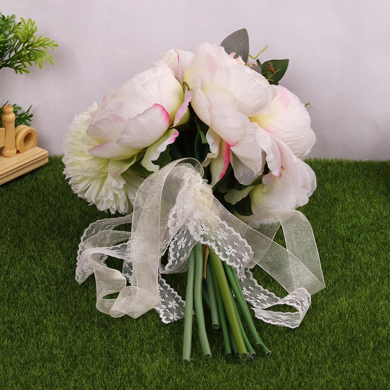 European and American creative wedding bouquets in outdoor style, realistic wedding bouquets for brides, wholesale of wedding supplies undefined