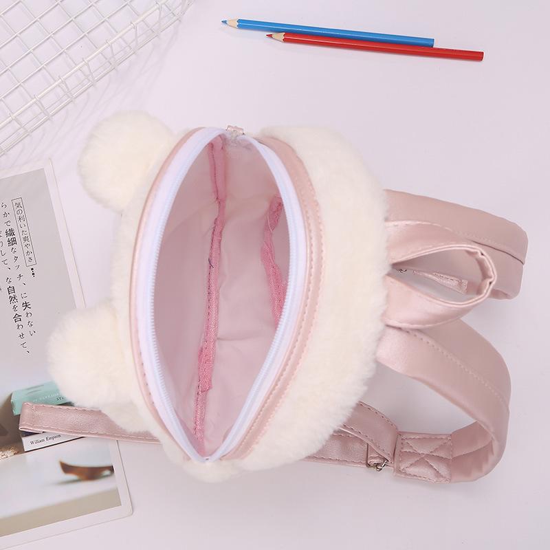 New plush and cute little bear cartoon bow backpack for children, adorable snack backpack for babies Application Scenario