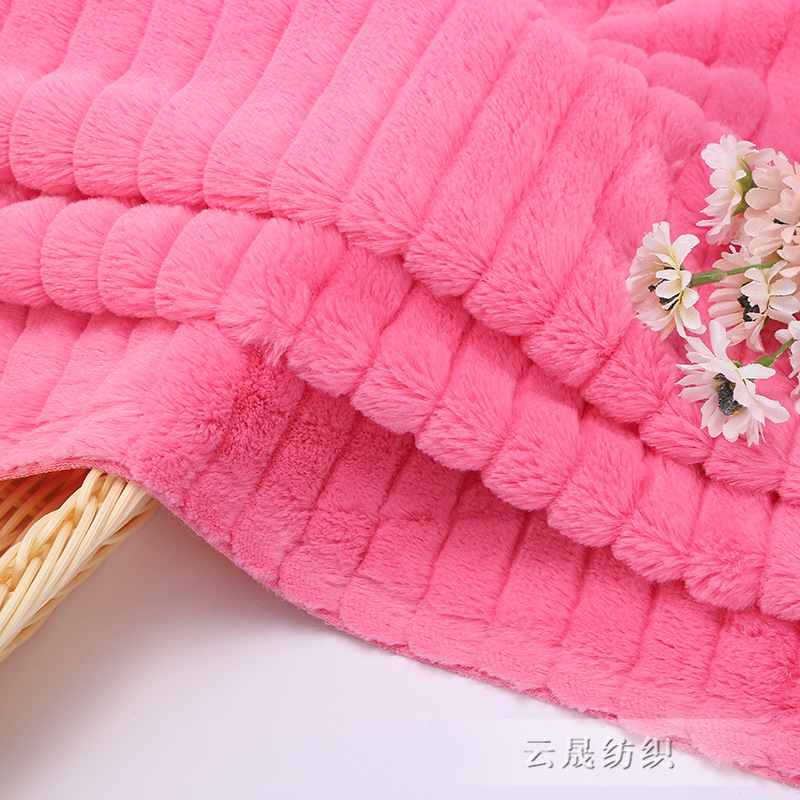 Customized super soft all-polyester cut-pit plush fabric, single-sided cut-pit plush fabric, pp plush, PV plush home wear and home textile fabric undefined