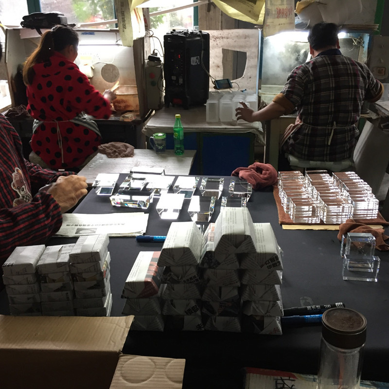 车载水晶香水瓶出风口q版旋转高档方形螺口香水瓶中东精油瓶15ml白底实物图