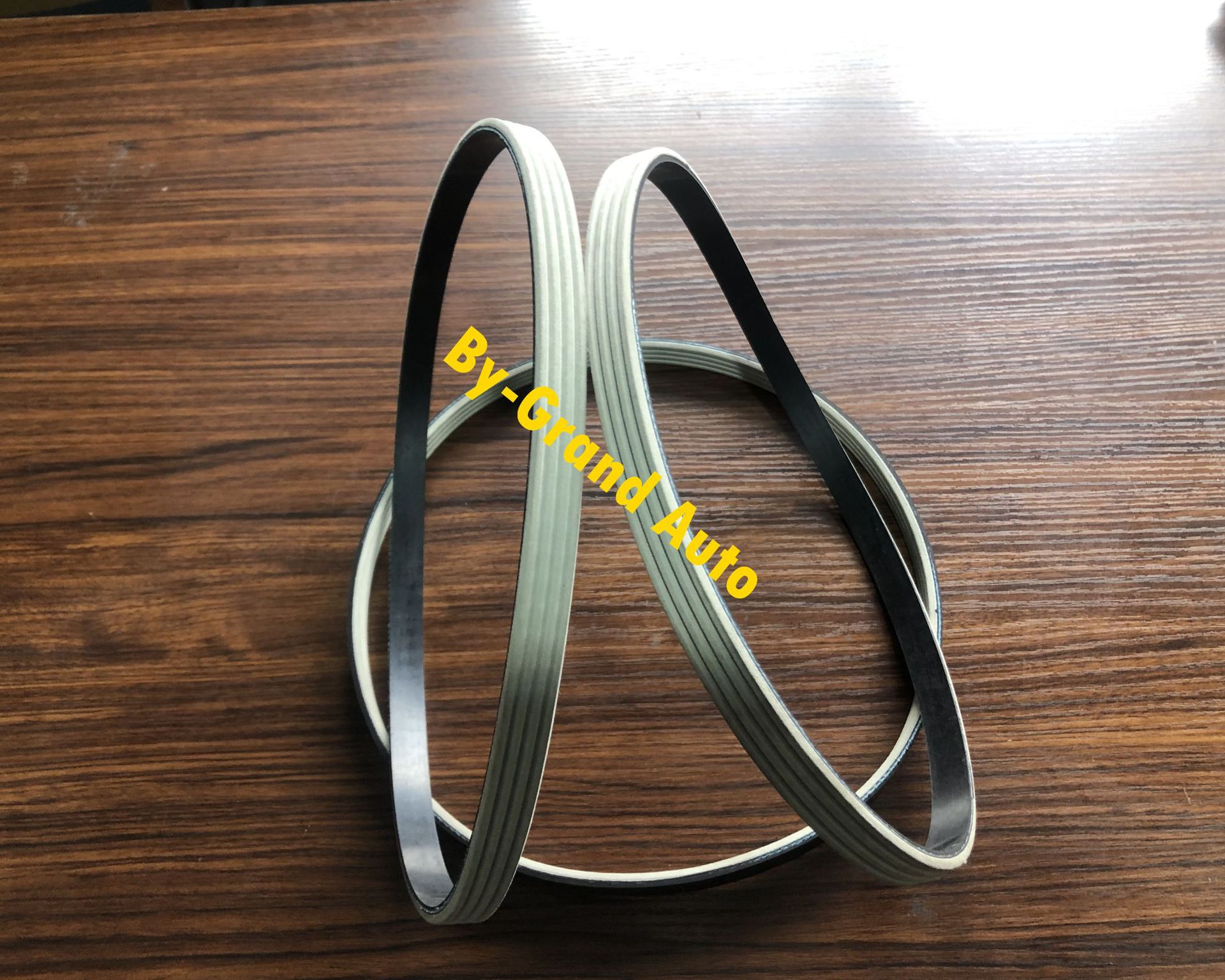We supply all kinds of colored series multi-ribbed belts/V-belts, white cut belts and V-belts Specification image