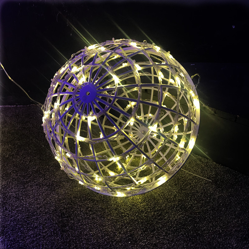 led rattan bulb tree hanging lights, landscape lights, decorative colored lights, Spring Festival and New Year street festival park lighting, round balls Application Scenario