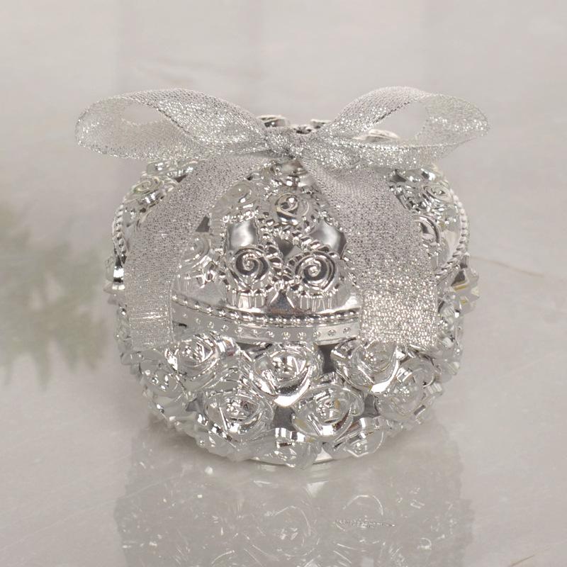 Factory direct supply of hollowed-out gold-plated candy boxes, aromatherapy boxes, jewelry storage boxes, wedding candy boxes, wedding supplies wholesale undefined