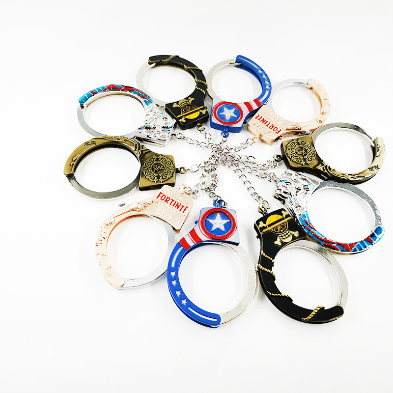 Handcuffs, alloy pendants, customizable metal craft ornaments, game and movie accessories, various styles, direct delivery from the manufacturer Application Scenario