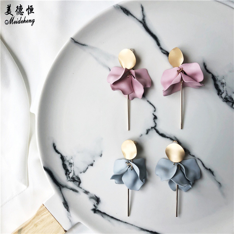 Fresh leaf earrings, fashionable new arrivals, paired with hairpins and headwear, diy hanging hole leaf, simple acrylic design Specification image