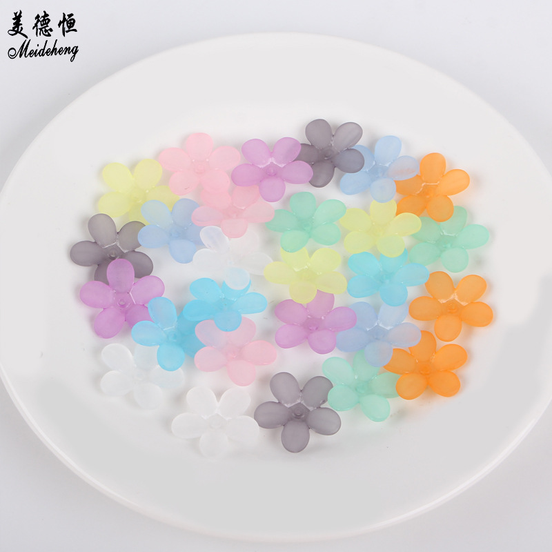 Factory direct sales of new frosted flower through-hole scattered beads material, sweet and fresh acrylic diy handcrafted Application Scenario
