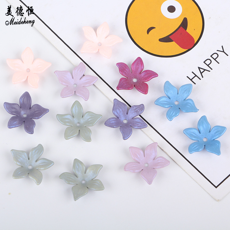 Factory direct sales of acrylic mid-hole frosted five-petal flower handcrafted headwear, bride headwear, ancient-style hairpin accessories details Picture