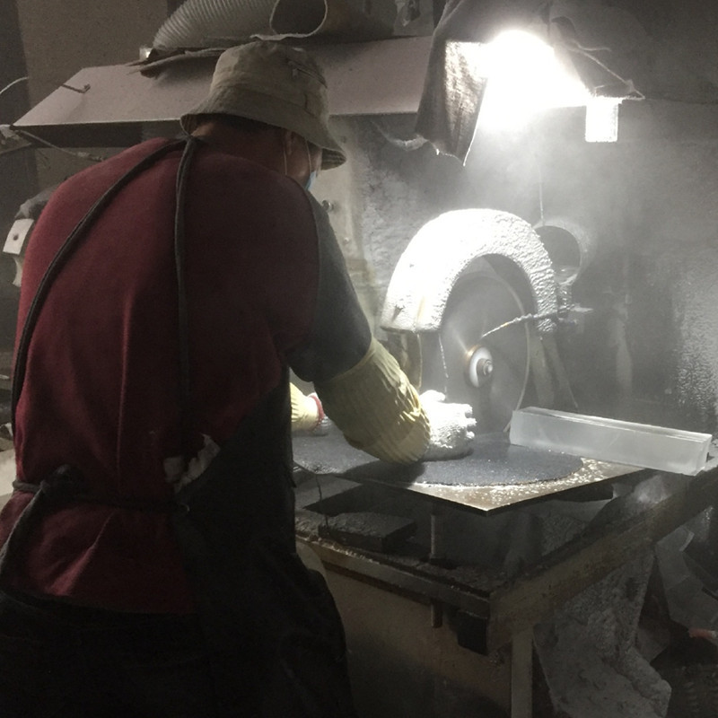 车载水晶香水瓶出风口q版旋转高档方形螺口香水瓶中东精油瓶15ml细节图