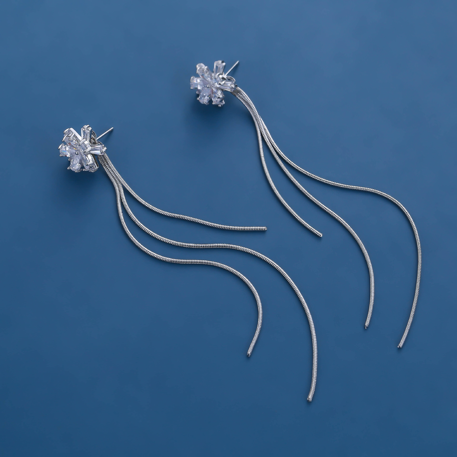 Korean version ice flower tassel earrings for women, 925 silver needle stud earrings, long style, fashionable, individual and elegant earrings manufacturer wholesale details Picture