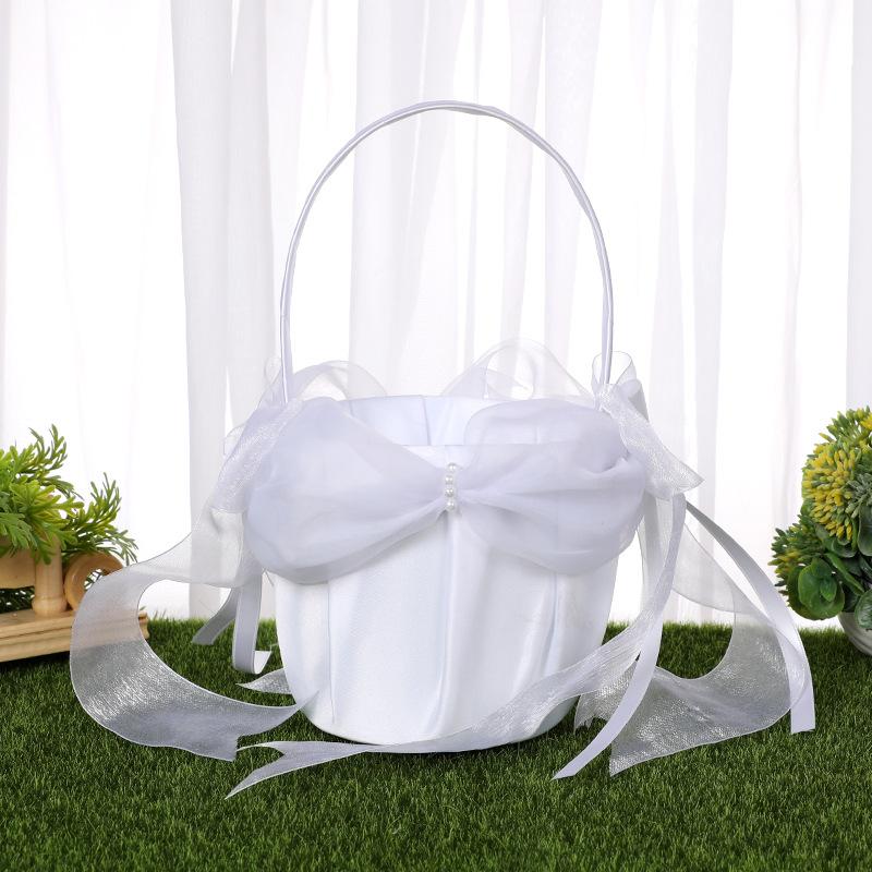 Western-style white flower basket wedding flower scattering, lace bow flower basket, flower girl carrying basket wedding supplies wholesale details Picture