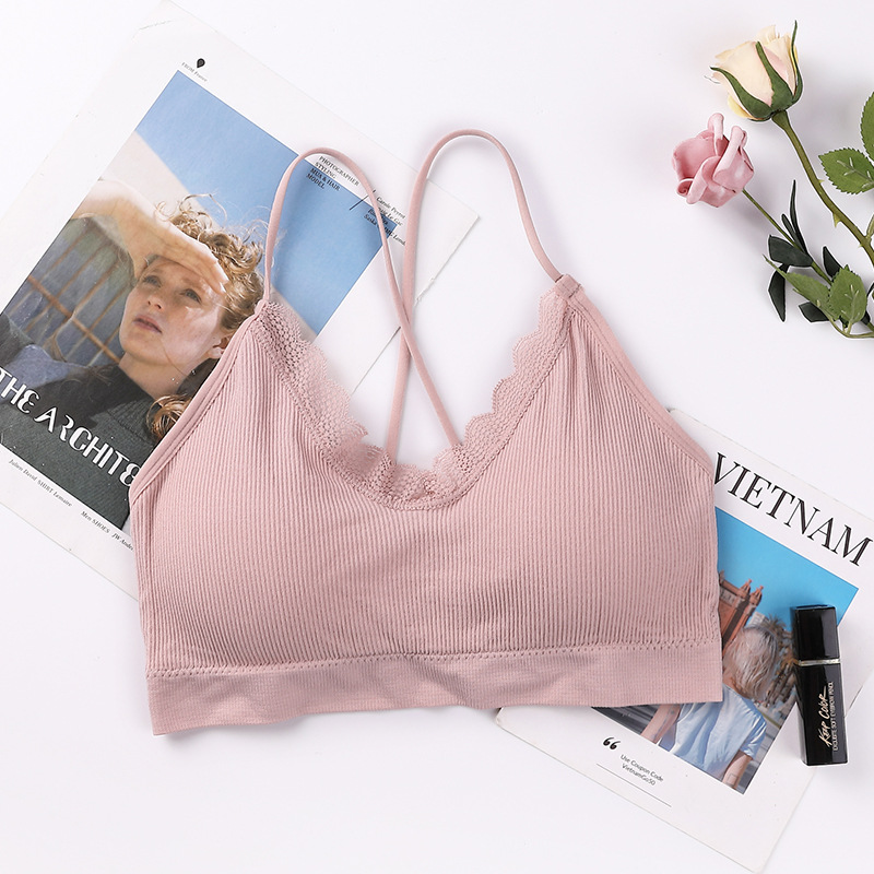 New seamless lace threaded beauty back, chest wrap, fine shoulder strap, comfortable and breathable, thick chest pad, gathering sports halter top undefined