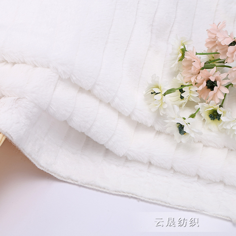Customized super soft all-polyester cut-pit plush fabric, single-sided cut-pit plush fabric, pp plush, PV plush home wear and home textile fabric undefined