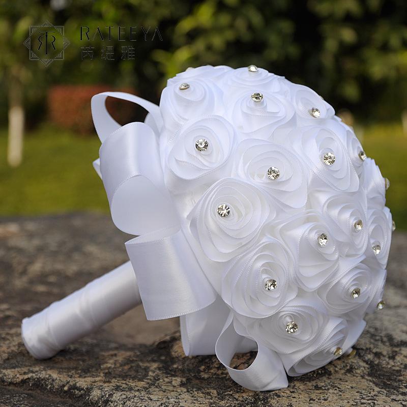 Wholesale of wedding supplies, including European, American and Korean style bridal and bridesmaid bouquets, bride throwing flowers, and simulated ribbon bouquets