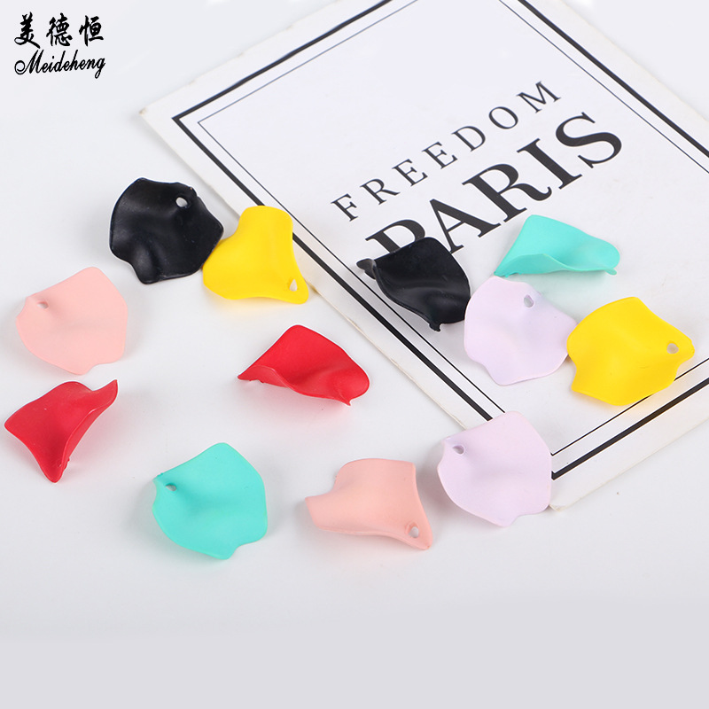 Fresh leaf earrings, fashionable new arrivals, paired with hairpins and headwear, diy hanging hole leaf, simple acrylic design details Picture