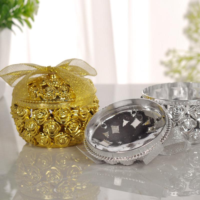 Factory direct supply of hollowed-out gold-plated candy boxes, aromatherapy boxes, jewelry storage boxes, wedding candy boxes, wedding supplies wholesale details Picture