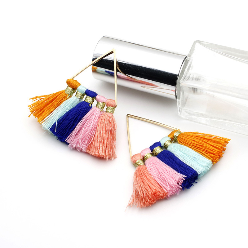 Spot Triangle Metal Fringe Pendant Five Small Fringe Combination Earrings Fringe Pendant Accessories Wholesale Customization Application Scenario
