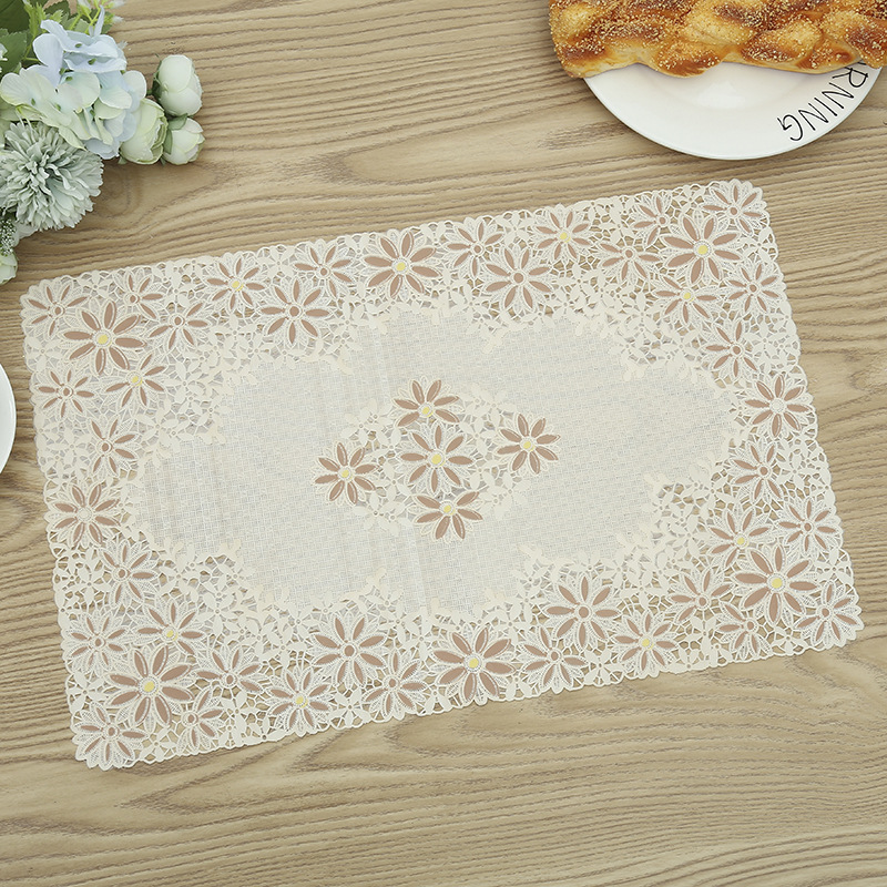 Wholesale of new PVC creative printed placemats, hotel and restaurant anti-slip Western placemats, heat-insulating plate MATS, white base rice base table MATS and bowl MATS Application Scenario