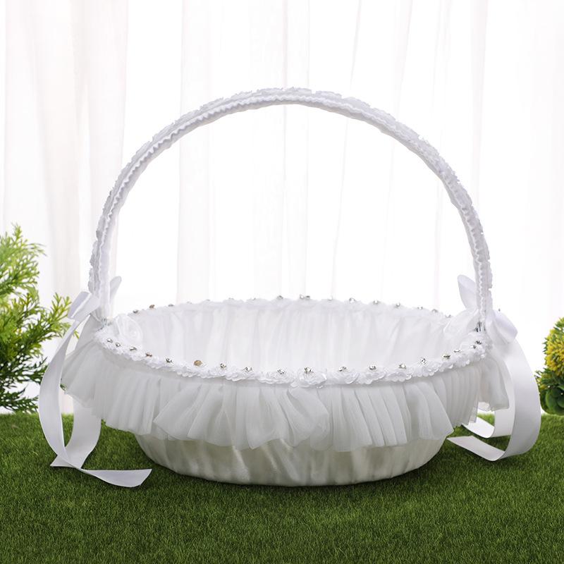 Wedding products, wedding products, wedding products, wedding products, wedding products, Western-style bamboo woven large flower baskets, Chinese wedding props, flower girls, bridesmaids scattering flowers, lace trim baskets, wedding supplies undefined