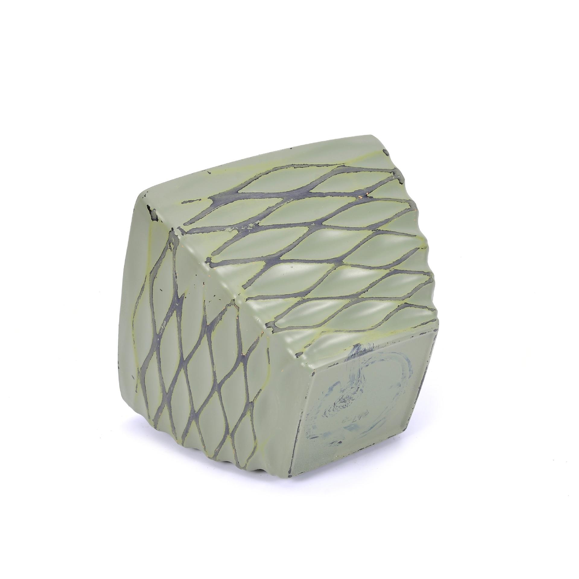 The manufacturer's aged effect: 3-sized concave square plastic flowerpots, succulent flowerpots, aged square flowerpots, and porcelain imitation Item Picture