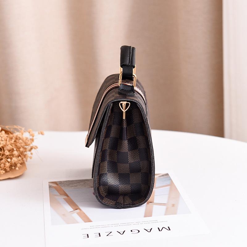 时尚简约迷你包包 厂家直销低价女款新潮斜挎包 淑女简约斜挎包细节图