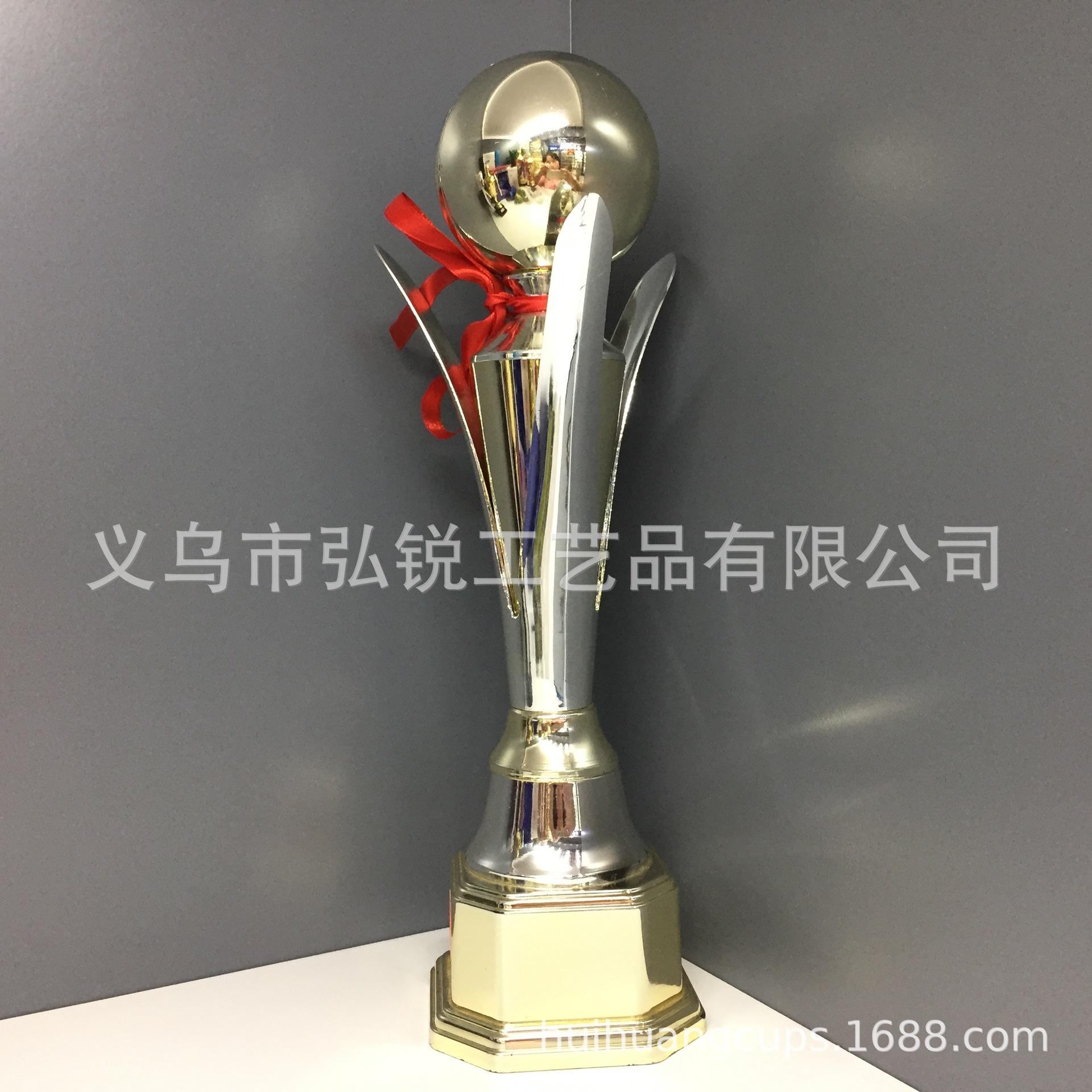 Hot-selling wholesale football plastic trophies, sports competition student prizes, commemorative awards, and creative customizable logos Item Picture