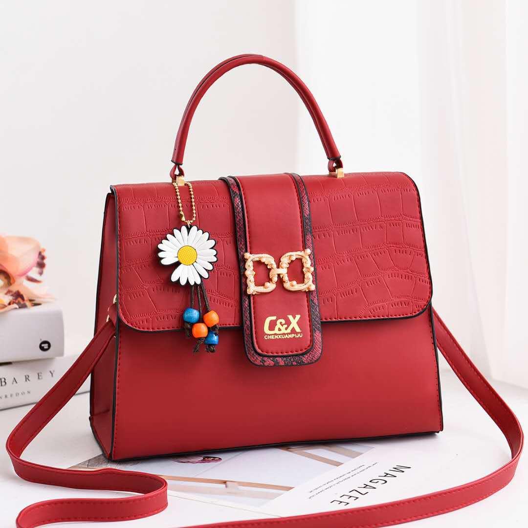 New fashion and trendy women's bags in 2020: crossbody bag, single-shoulder bag, popular casual hand-held PU women's bag, direct supply from the manufacturer undefined