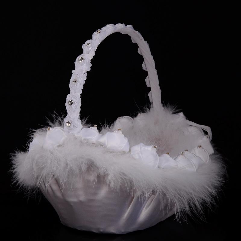 Cross-border Western-style wedding flower girl, ostrich wool rose, handmade flower basket, bridesmaid carrying basket, wedding decoration supplies details Picture