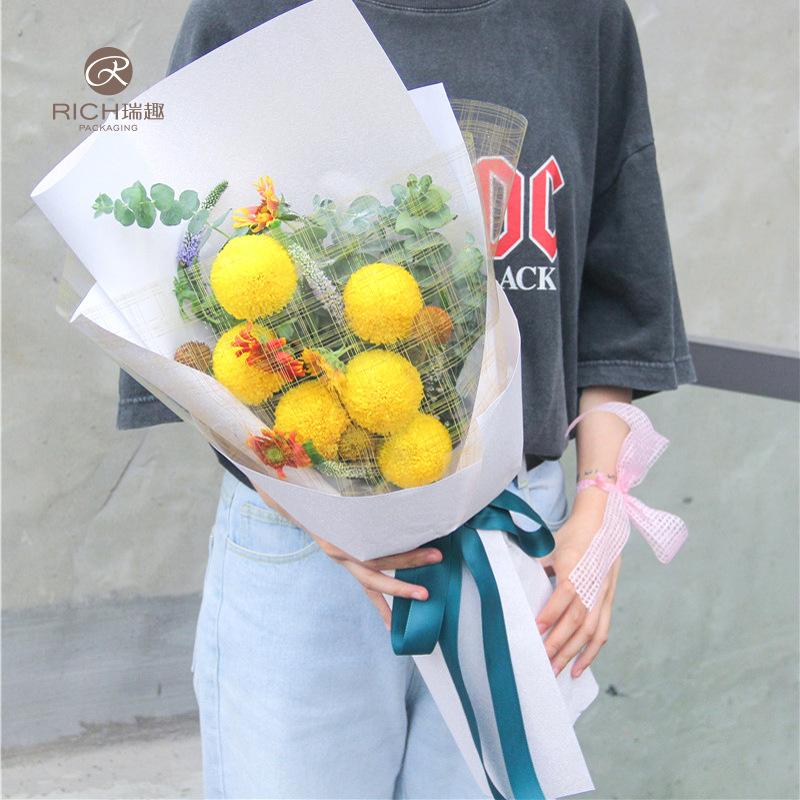 Ruiqu gold and Silver imported checkered paper flower shop floral art gift wrapping paper waterproof plastic OPP film details Picture