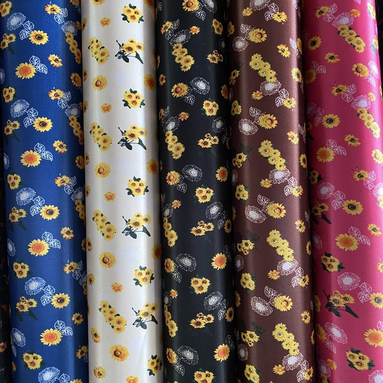A large amount of color-printed foam is in stock and available for wholesale. We accept 100% polyester fabric and printed fabric for luggage