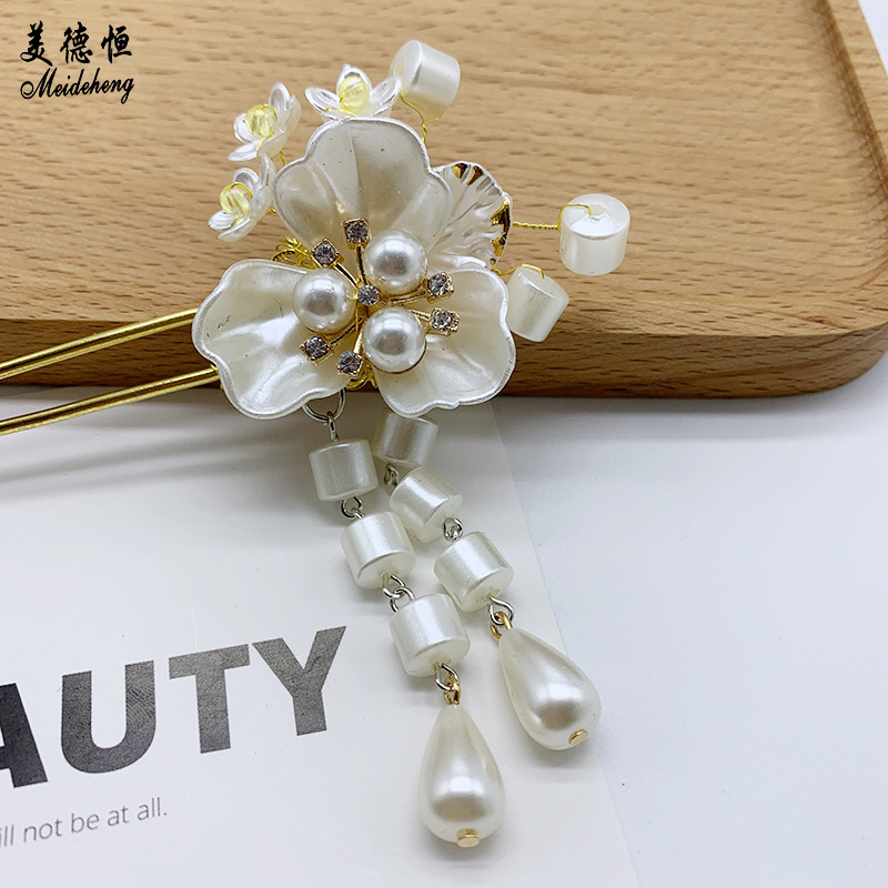 Factory direct sales of ABS mid-hole headwear, hairpin accessories, small flower diy handcrafted retro headwear accessories, versatile Specification image