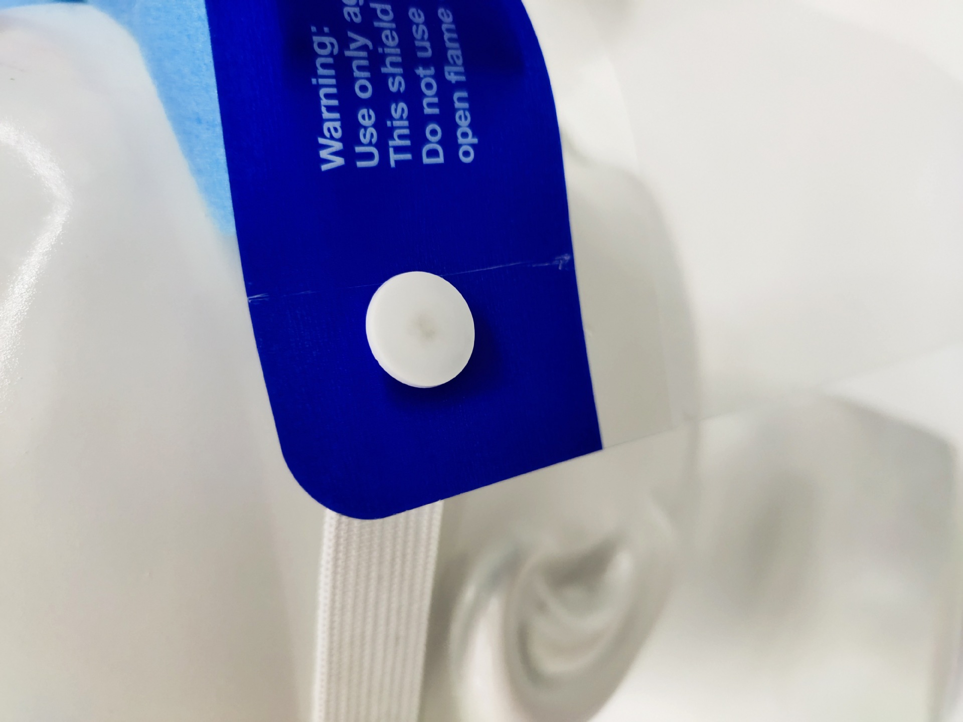 防护面罩实物图