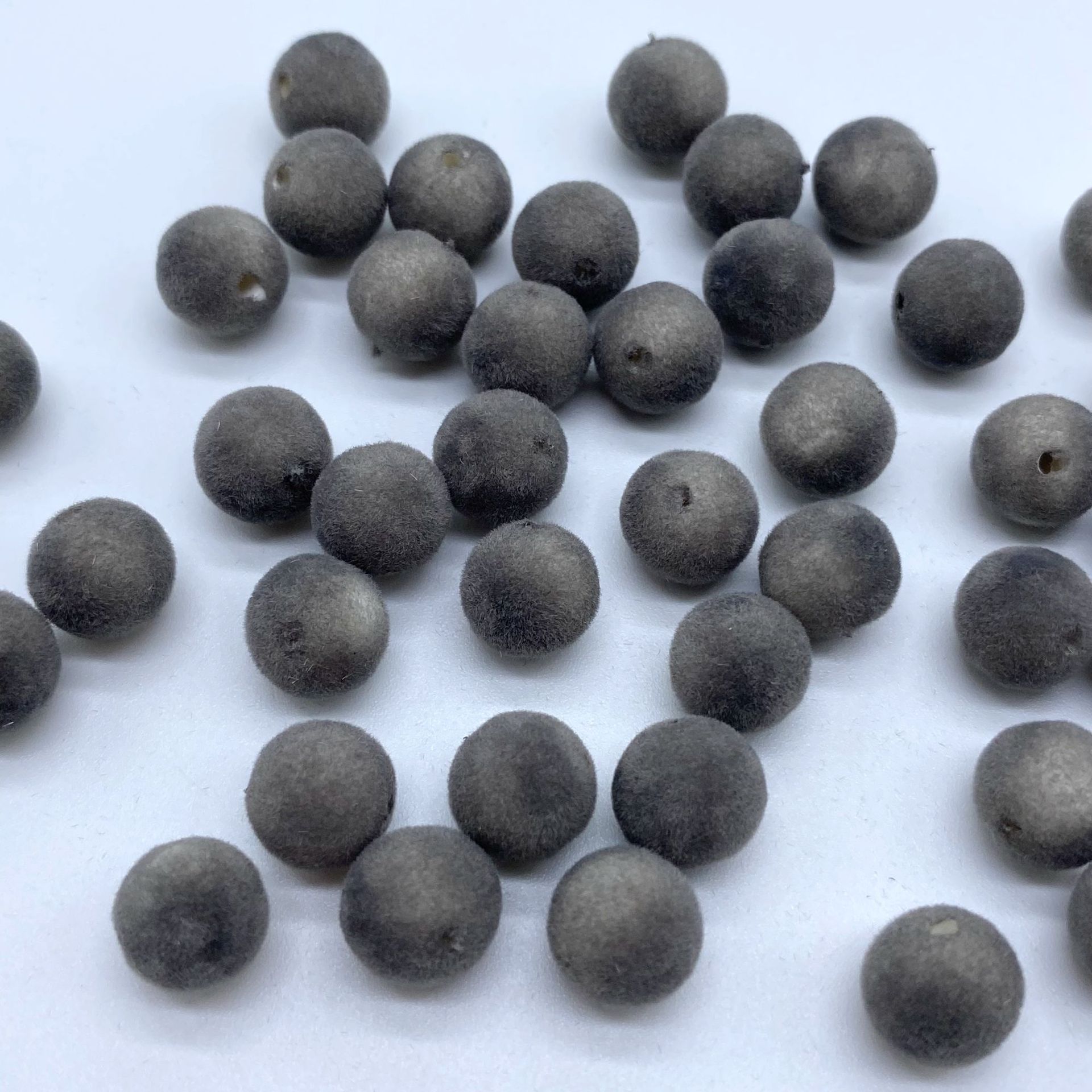 Factory direct sales of acrylic through-hole flocked round beads for diy matching and making earrings, bags, accessories and beading materials undefined