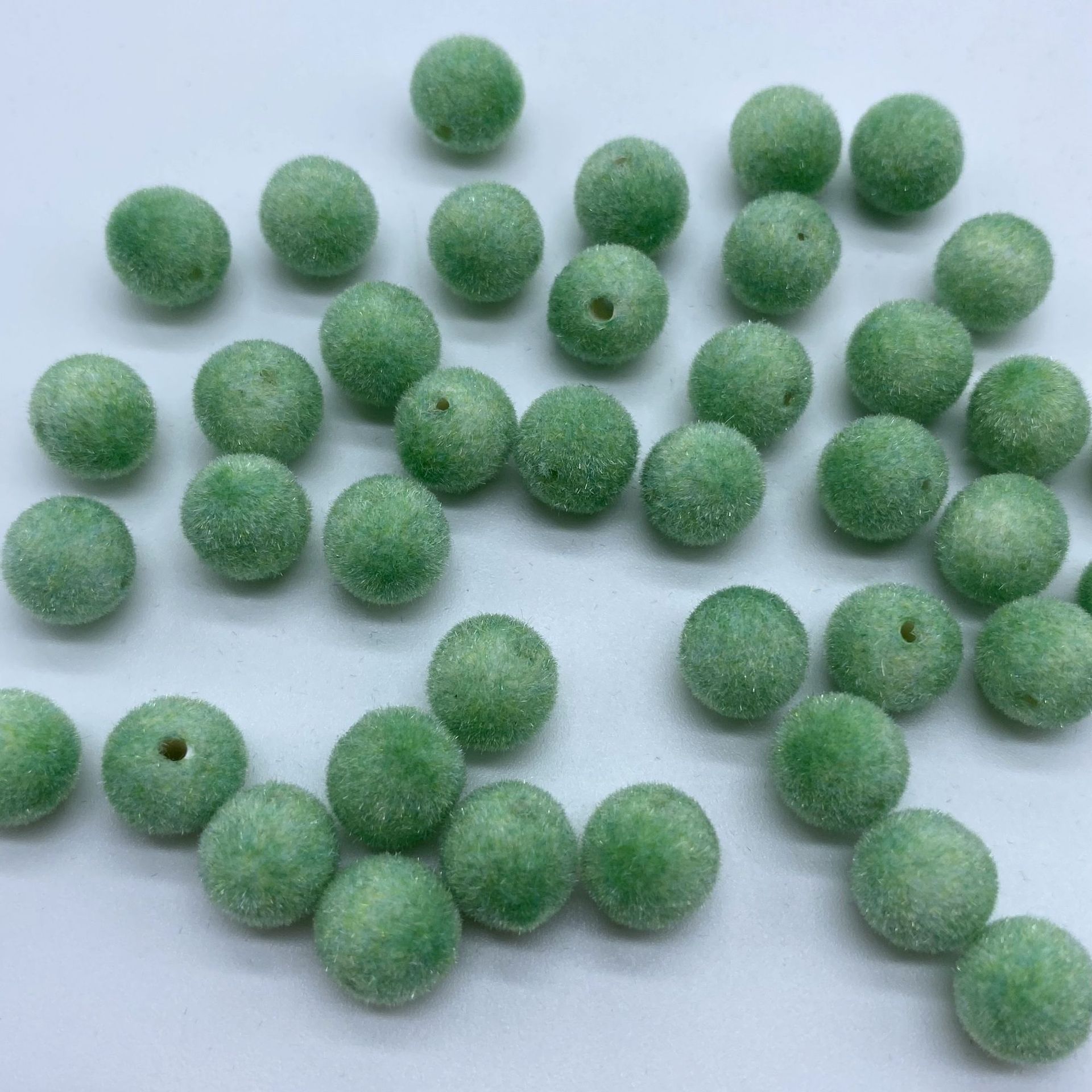 Factory direct sales of acrylic through-hole flocked round beads for diy matching and making earrings, bags, accessories and beading materials undefined