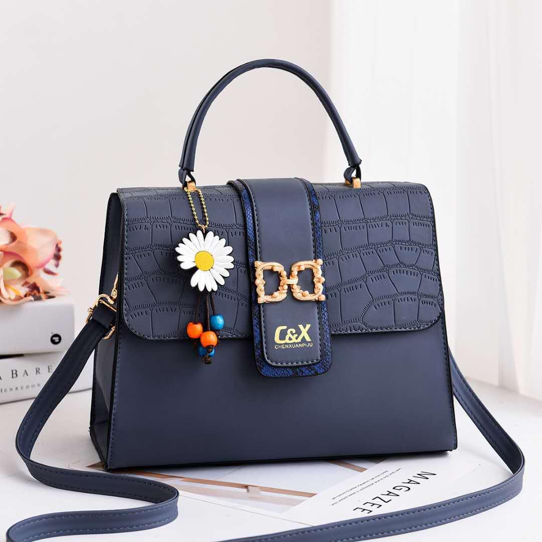 New fashion and trendy women's bags in 2020: crossbody bag, single-shoulder bag, popular casual hand-held PU women's bag, direct supply from the manufacturer undefined