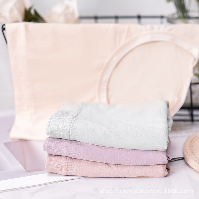 Four box-packed shea butter moisturizing underpants, breathable seaweed inner lining, women's triangular underpants, seamless mid-waist underpants for women details Picture
