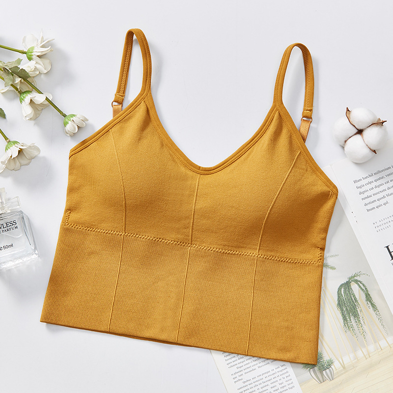 The same U-shaped beauty back-hugging, strapless and body-hugging yoga sports vest and women's halter bra as the Internet celebrity Kaka undefined