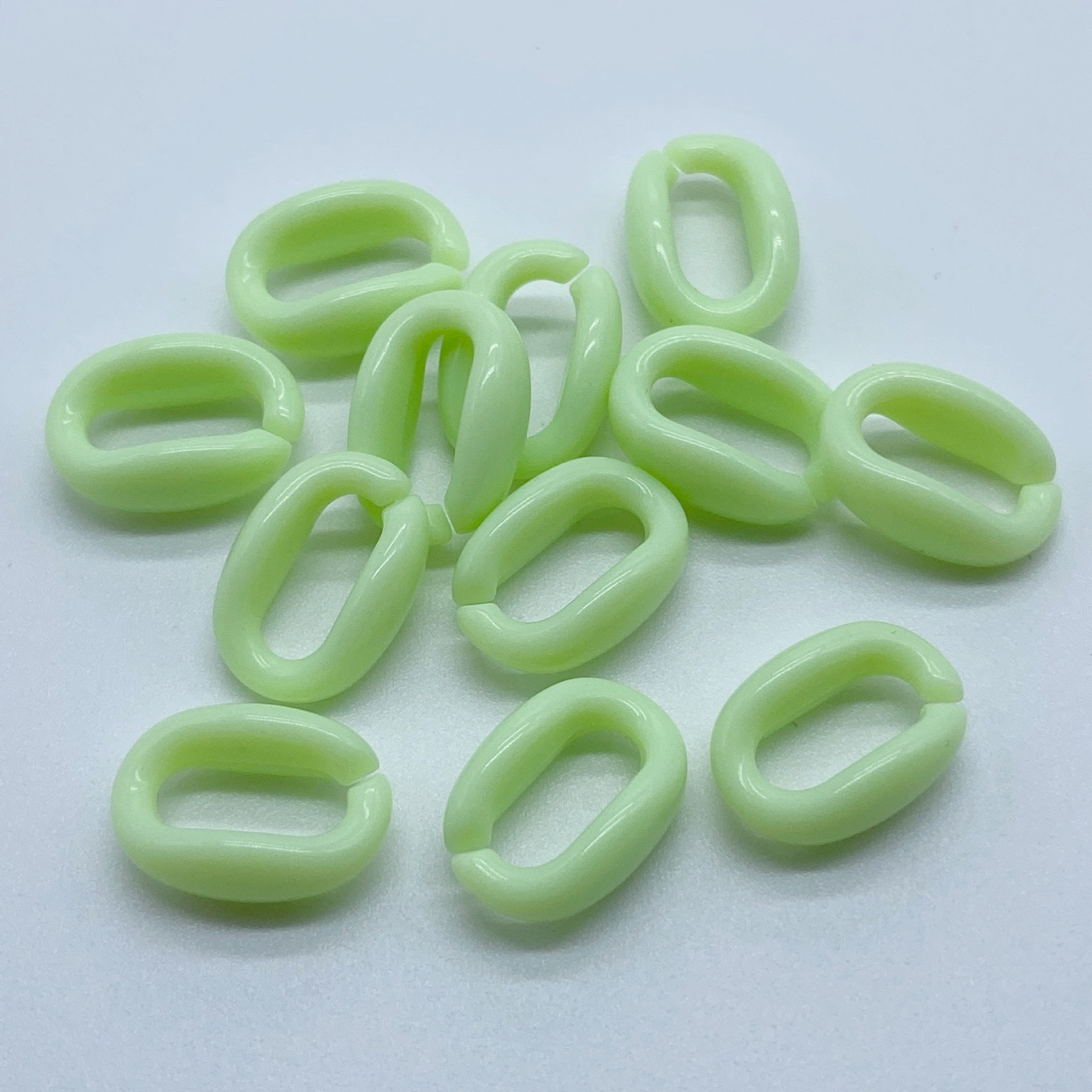 Factory direct sales of acrylic spring-colored chain buckles, versatile for making bag straps, diy for making headwear, hair strings and beads undefined