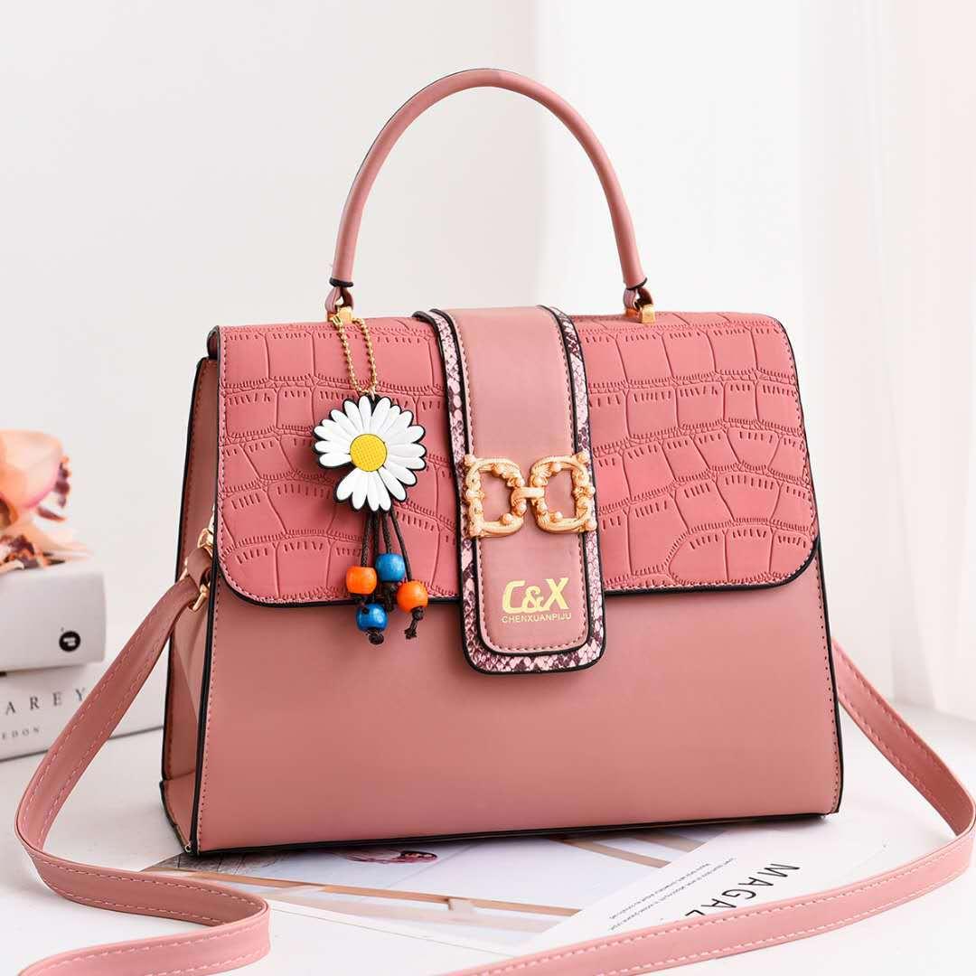 New fashion and trendy women's bags in 2020: crossbody bag, single-shoulder bag, popular casual hand-held PU women's bag, direct supply from the manufacturer undefined