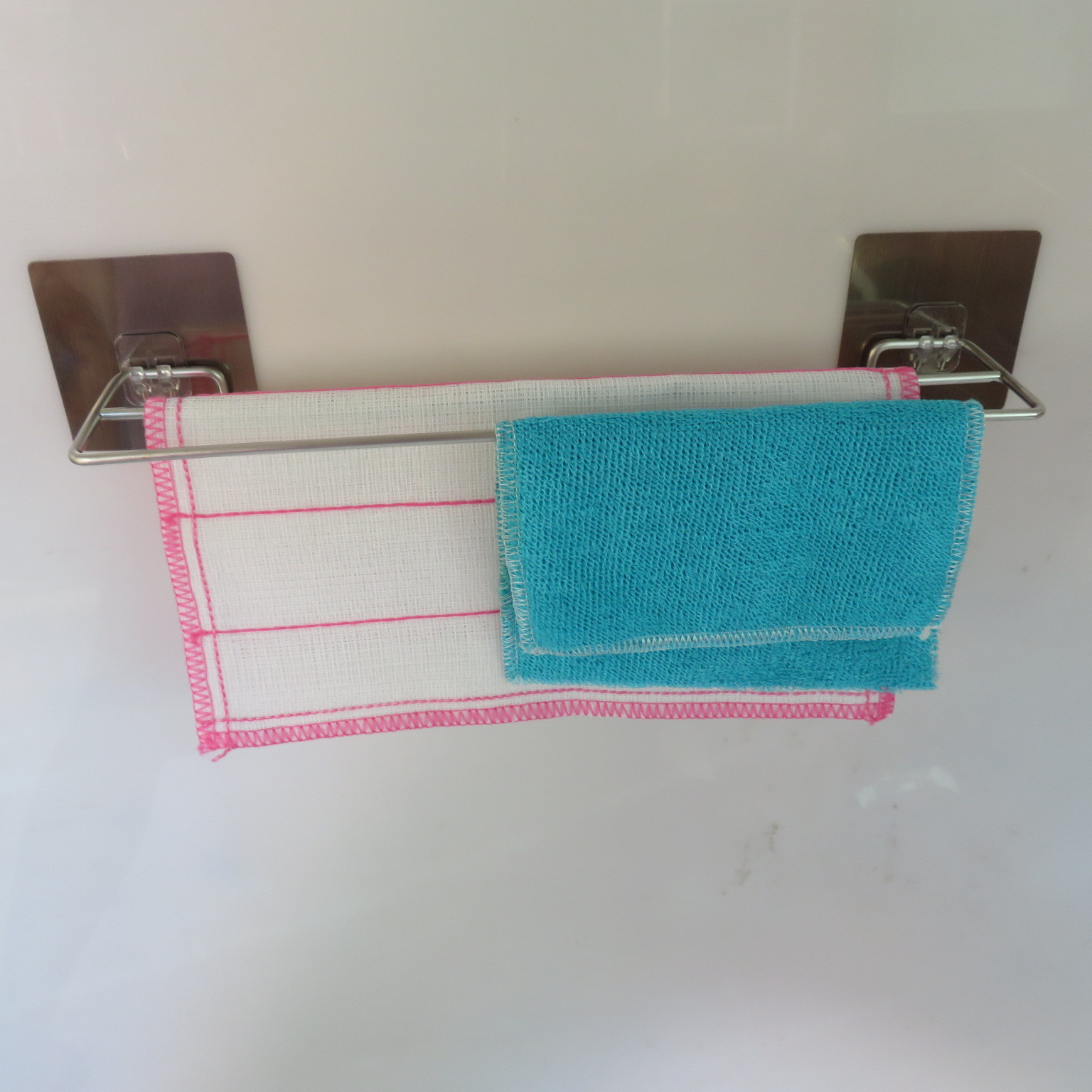 Powerful, seamless stainless steel double-pole towel rack, pot lid rack, nail-free bathroom towel hanger, and seamless storage rack for the bathroom Item Picture