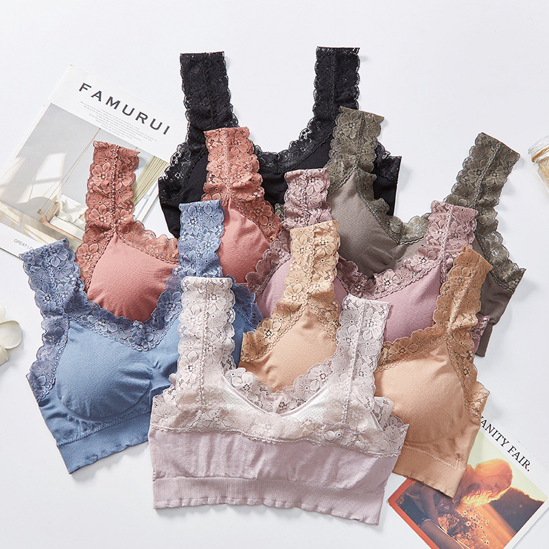 The popular lace queen with wide shoulder straps, pure cotton lining, beautiful back wrap around the chest, no steel rings to prevent exposure, sporty yoga strapless