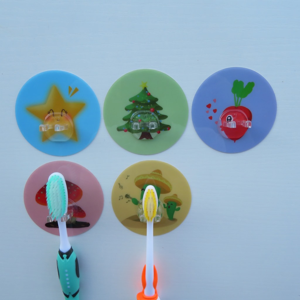 The 6.5-centimeter removable rubber toothbrush holder, with a creative pattern, will not deform or leave marks after being washed and reused repeatedly details Picture