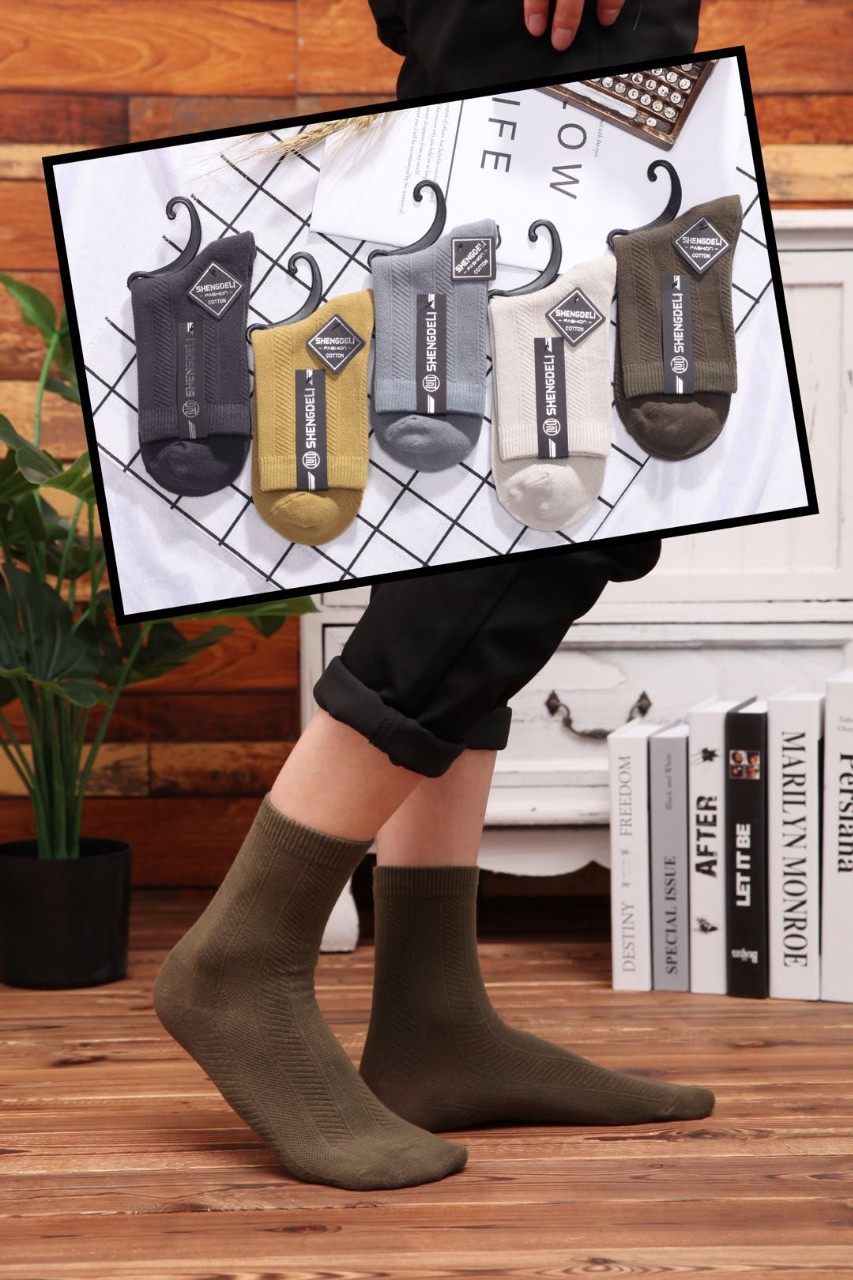 Factory direct sales of adult socks, solid-color cotton socks, casual men's socks, and comfortable socks wholesale