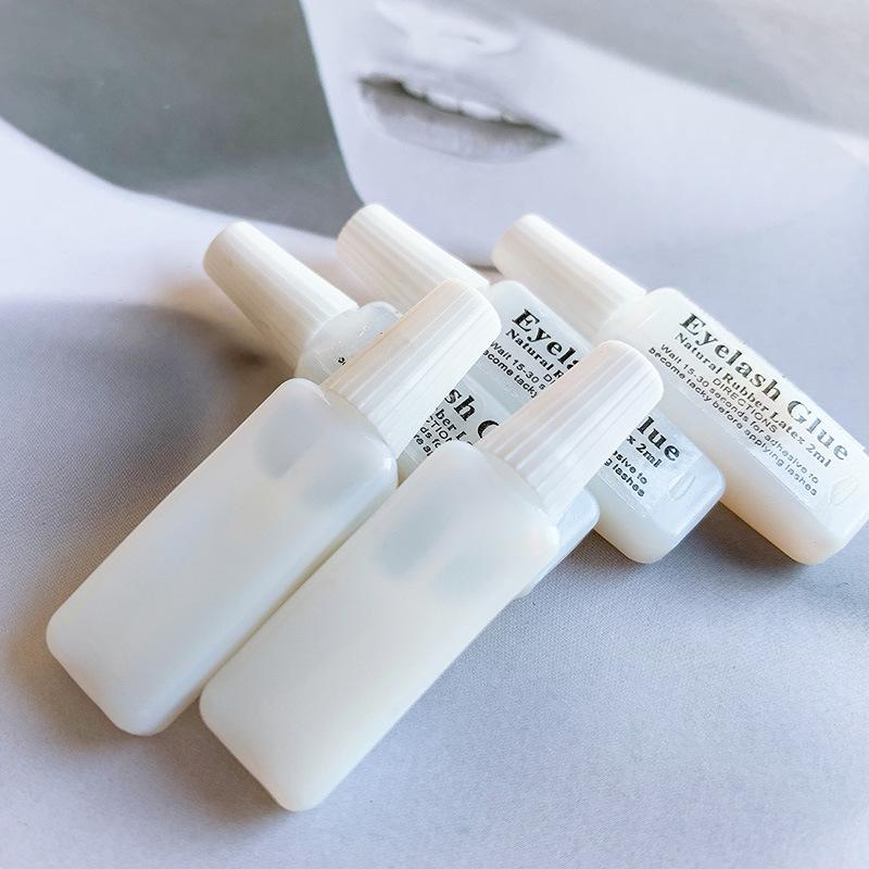 Mini portable eyelash glue beauty double eyelid grafting eyelash transparent setting false eyelash craftsman eyelash beauty Application Scenario