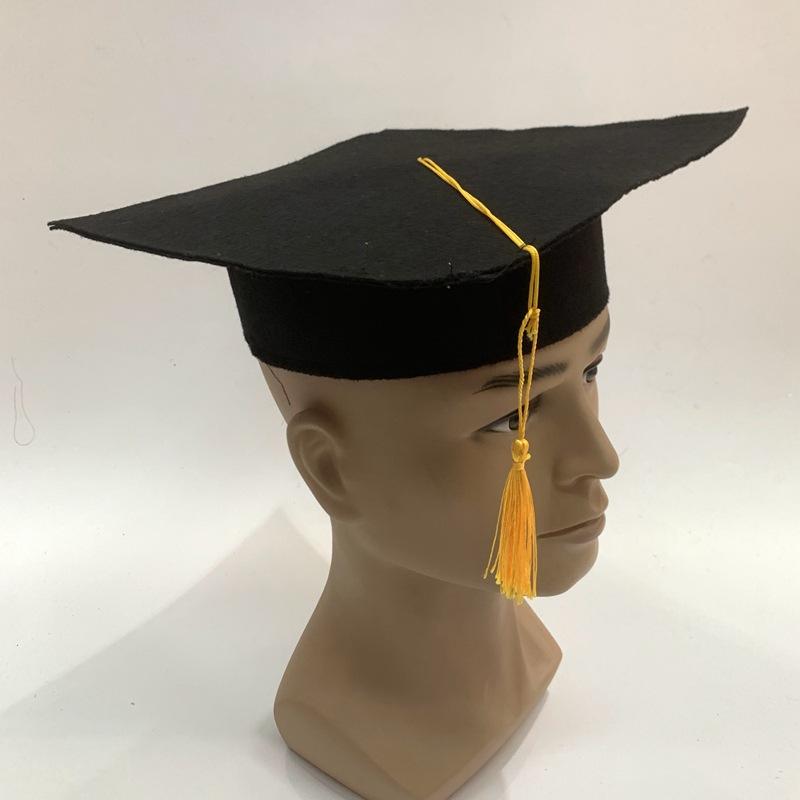 The performance of black non-woven fabric graduation hats, doctoral hats, and graduation celebration hats for foreign trade students Item Picture