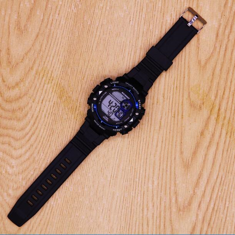 Manufacturers directly supply S-805 fashion outdoor sports waterproof men's watch multi-functional student electronic watch trend