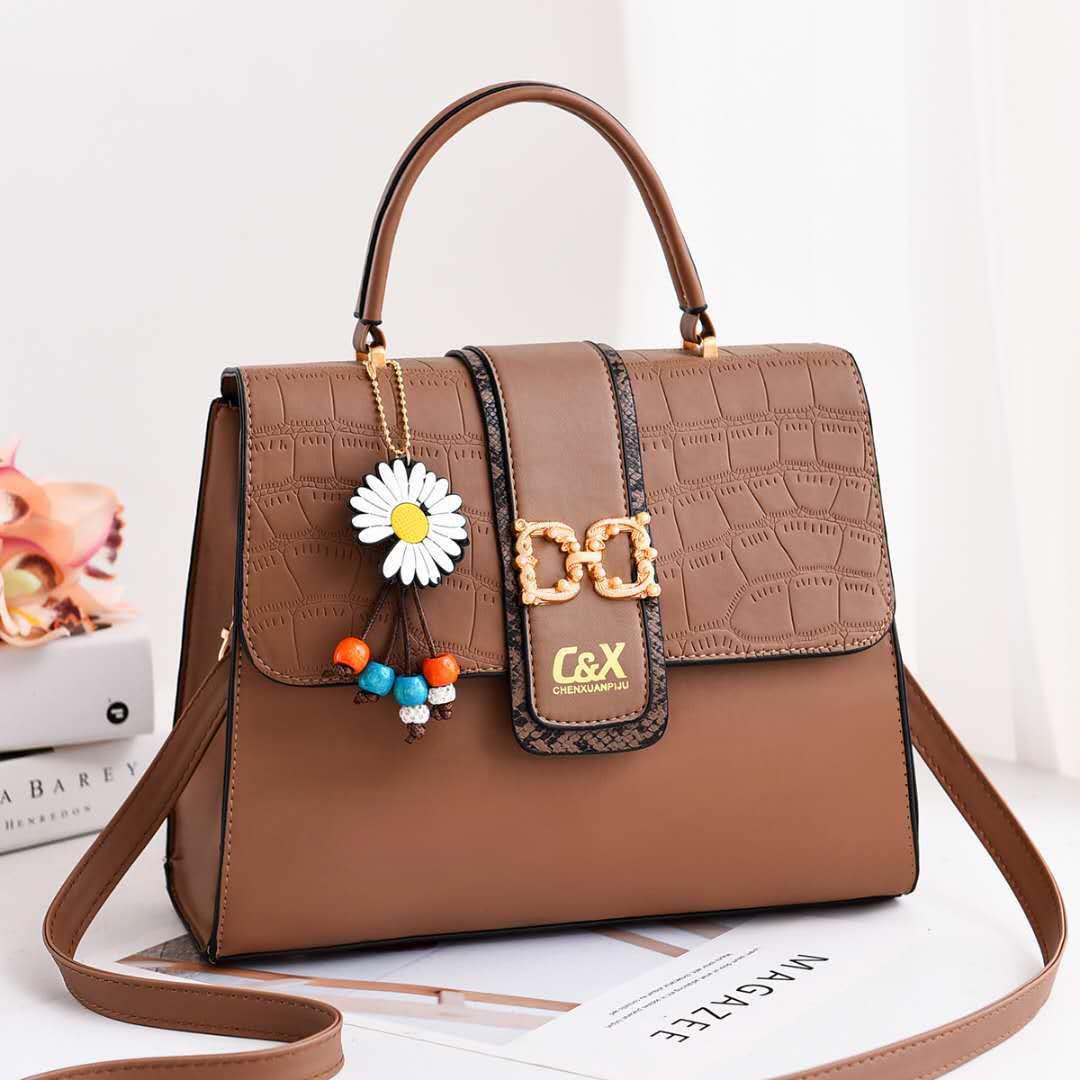 New fashion and trendy women's bags in 2020: crossbody bag, single-shoulder bag, popular casual hand-held PU women's bag, direct supply from the manufacturer undefined