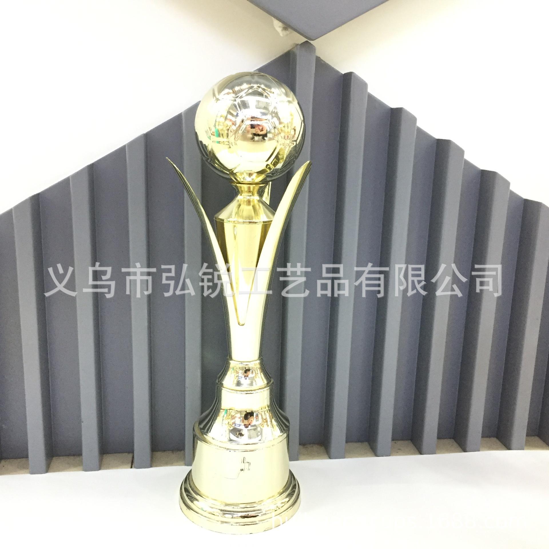 Hot-selling wholesale football plastic trophies, sports competition children's prizes, commemorative awards, and creative customizable logos Item Picture