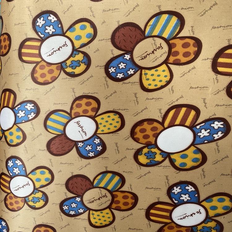 The color-printed series of luggage, cosmetic bags, handbags and various outer packaging materials are in abundant stock for wholesale and retail Item Picture