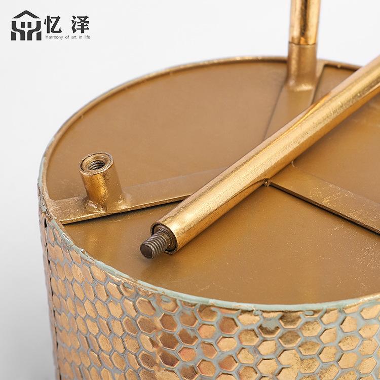 跨境新款金色花纹铁艺花架 厂家批发三脚金属室内落地花架套装细节图
