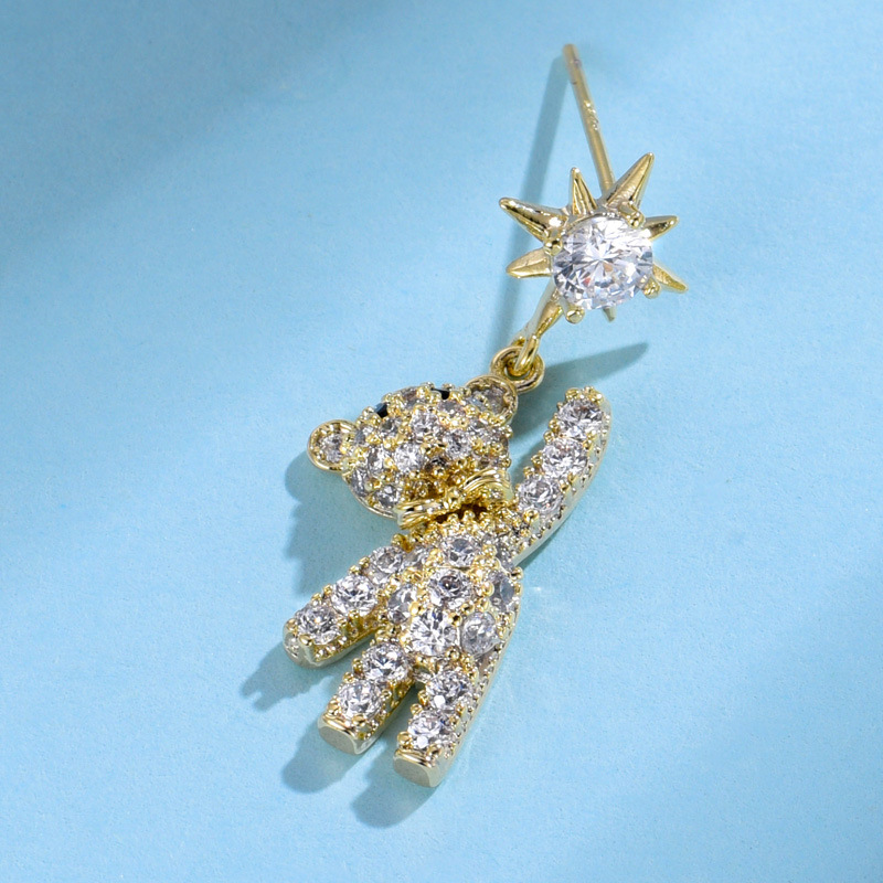 New earrings from Dongdaemun, South Korea, 925 silver zircon micro-inlaid bear snowflake stud women's earrings factory wholesale details Picture